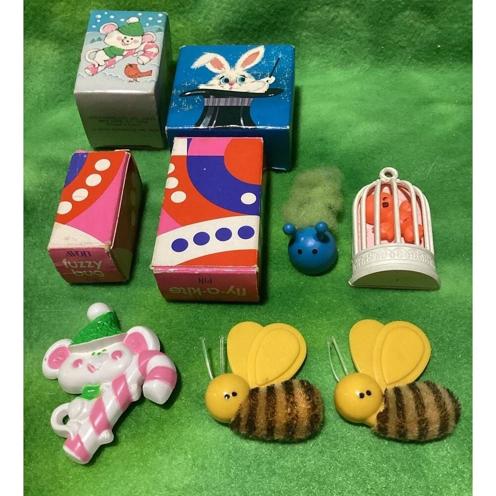 Vintage Avon 16 Novelty Jewelry Pin Pals Boxed & Unboxed 7 Fragrance Glacé Empty